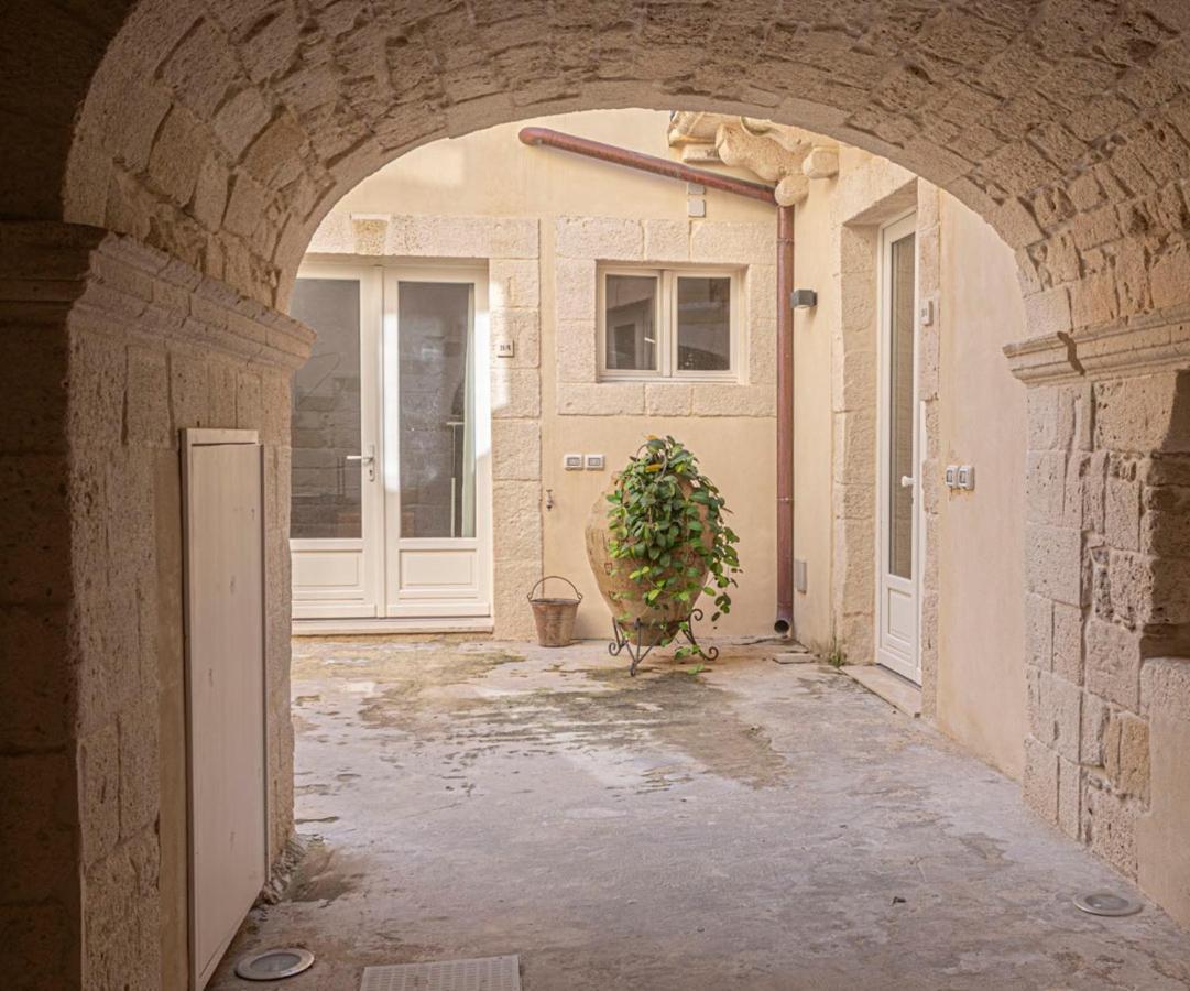 Isabella Di Castiglia Apartments Syrakus Exterior foto
